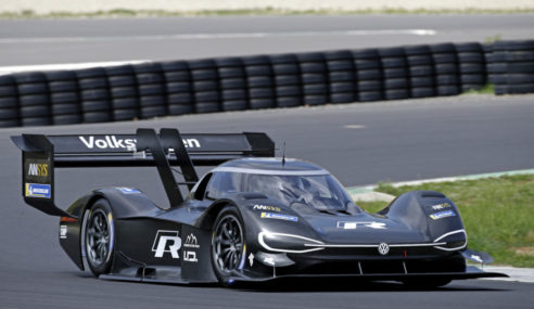 The Volkswagen I.D. R Comes In Like A True Iconic Super Star
