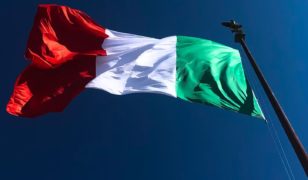 Italian Car Named “Filandi Uragano” Was Built By Hand