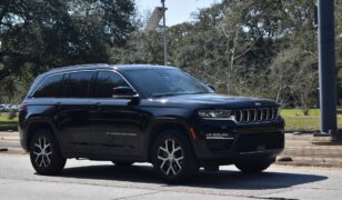 Over 90,000 Jeep Grand Cherokee Hybrids Recalled Due to Sudden Power Loss Issue
