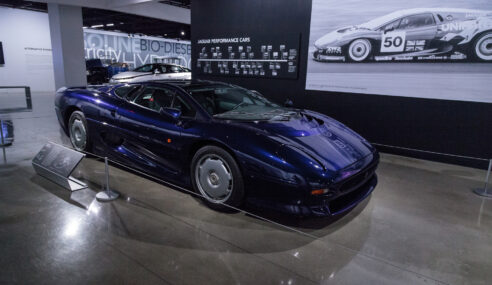 Classic Jaguar XJ220 Surfaces on Bring a Trailer Auction Block