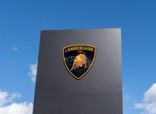 Lamborghini Offers 10-Year Warranty Option for Supercar Buyers