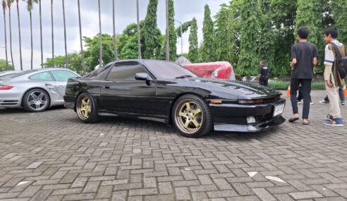 Japan’s First Female Prime Minister Reportedly Drives a Mk 3 Toyota Supra