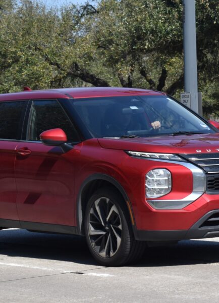 Mitsubishi May Reintroduce FWD Outlander Sport for a Lower Price