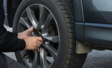 How to Change a Flat Tire: Step-by-Step Guide for Beginners