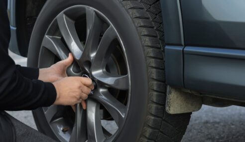 How to Change a Flat Tire: Step-by-Step Guide for Beginners