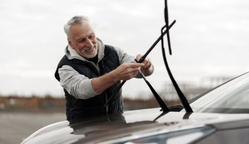 How to Replace Windshield Wipers in 5 Minutes