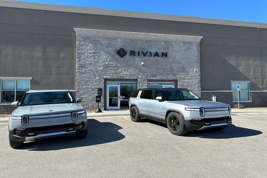 Rivian R1S Quad Motor