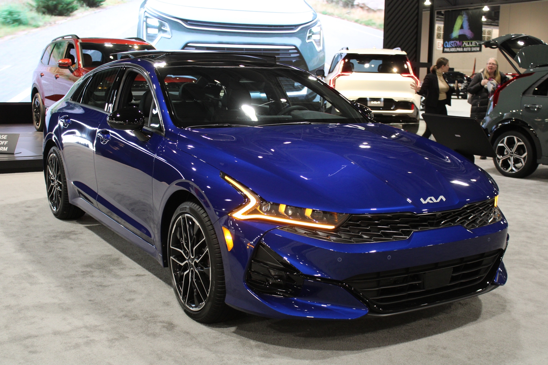 Kia Launches Low-Cost December Lease on 2026 K5 as Camry Faces Comparison