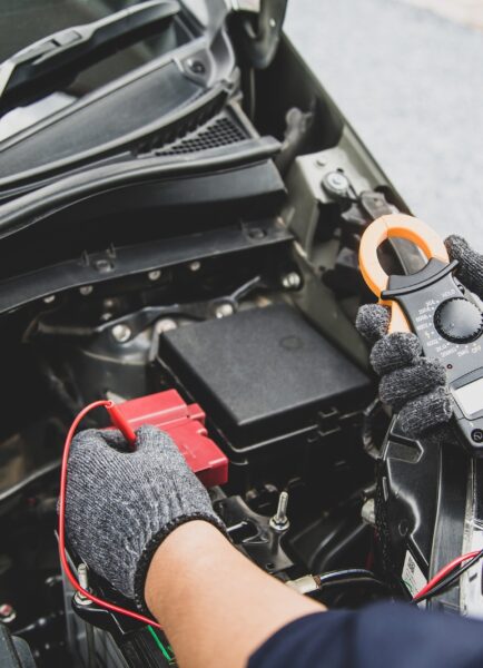 How to Diagnose Car Battery Problems vs. Alternator Issues
