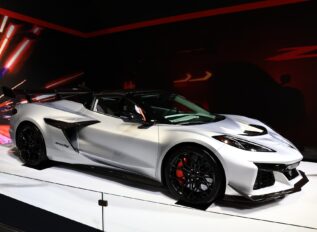 Corvette ZR1X Sets New Benchmarks as Chevy Reveals Drag Strip Data