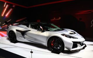 Corvette ZR1X Sets New Benchmarks as Chevy Reveals Drag Strip Data