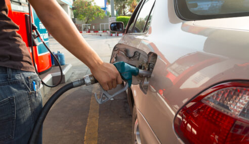 How to Improve Your Car’s Fuel Efficiency: 10 Practical Tips