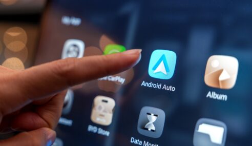 Google to Open-Source Android Auto as Car Tech Battle Intensifies