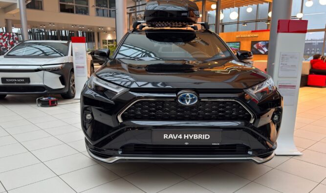 What It Is Like To Live With The 2025 Toyota Rav4 Hybrid