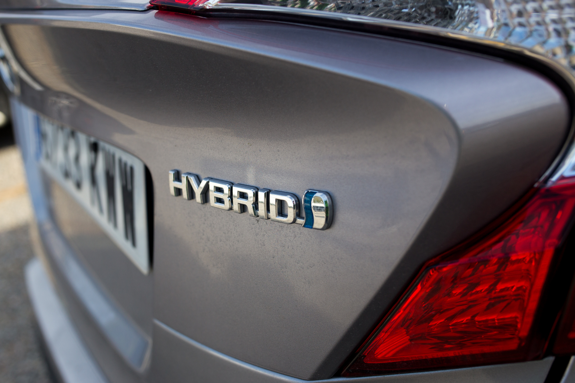 7 Things You Should Do to Extend the Life of Your Hybrid Vehicle