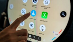 How to Set Up and Use Android Auto Correctly (Wired and Wireless)
