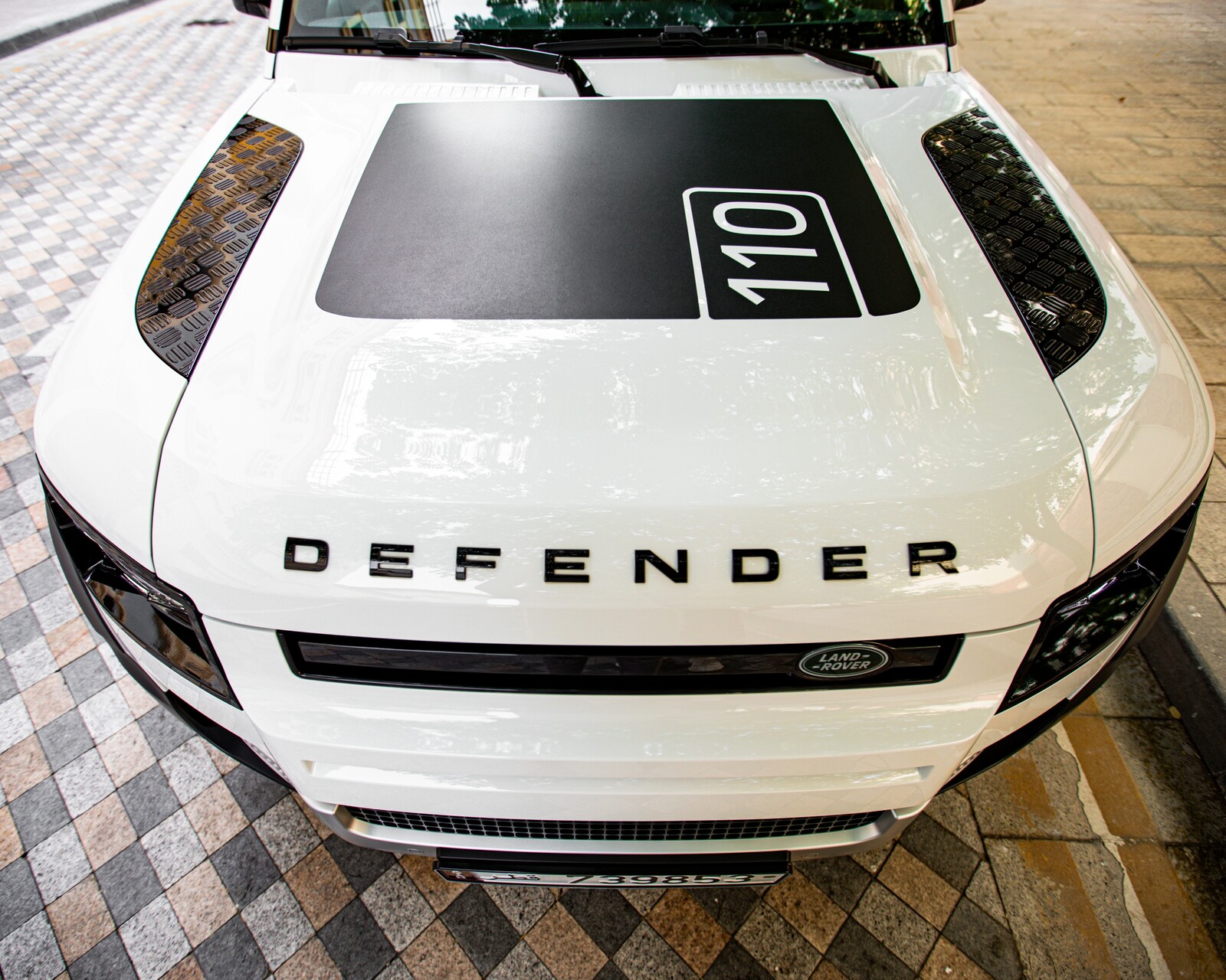 Land Rover Defender 110 X-Dynamic SE Review