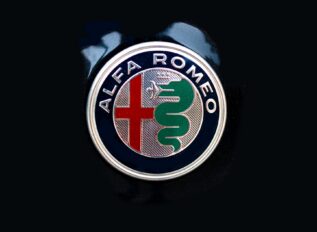 Alfa Romeo Cuorerosso Concept Points to a Hybrid V6 Quadrifoglio Future