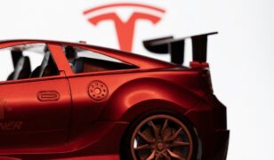 Tesla Finally Unveils the Next-Generation Roadster, and It Can Fly